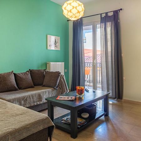 Apartamento Erika'S Oasis - Stylish Gem Inthe Heart Of History Kalamata Exterior foto